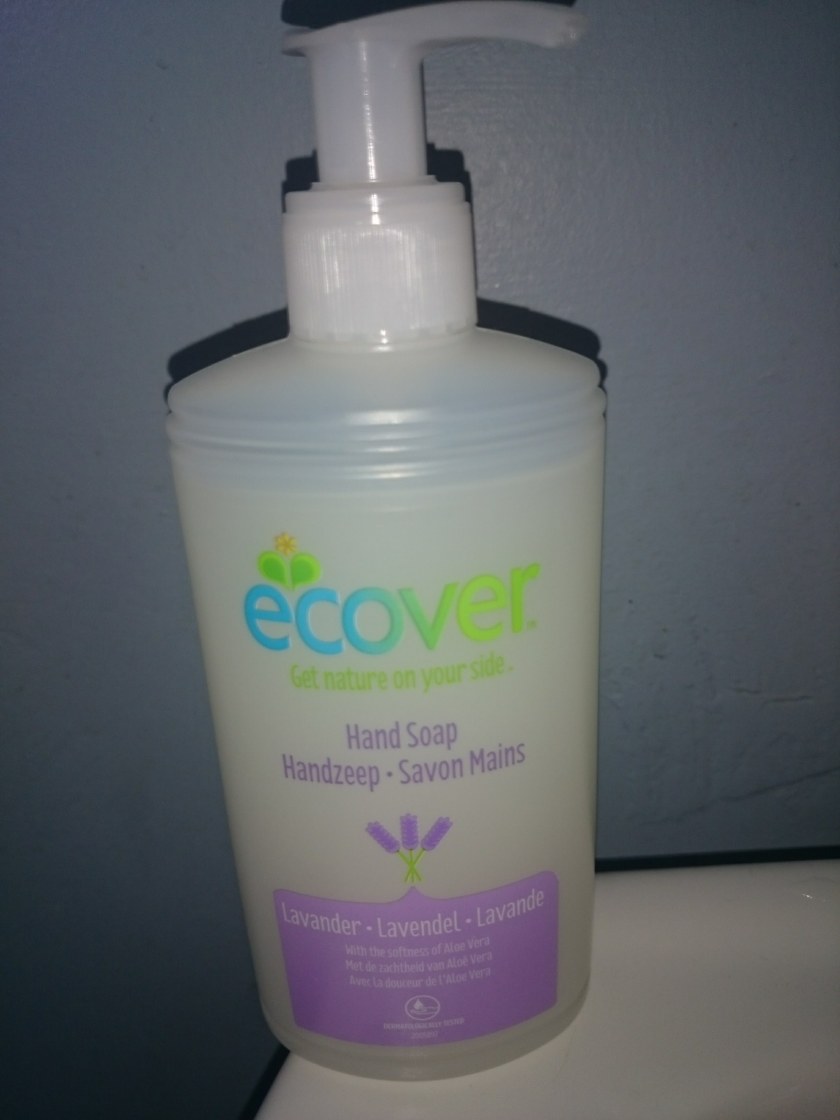 HAND CARE the NATURAL WAY! Looking after your hands by washing them the non-chemical way! ecover handwash. review at www.helensjourney.com